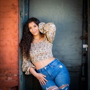 Meet your Posher, Fatima